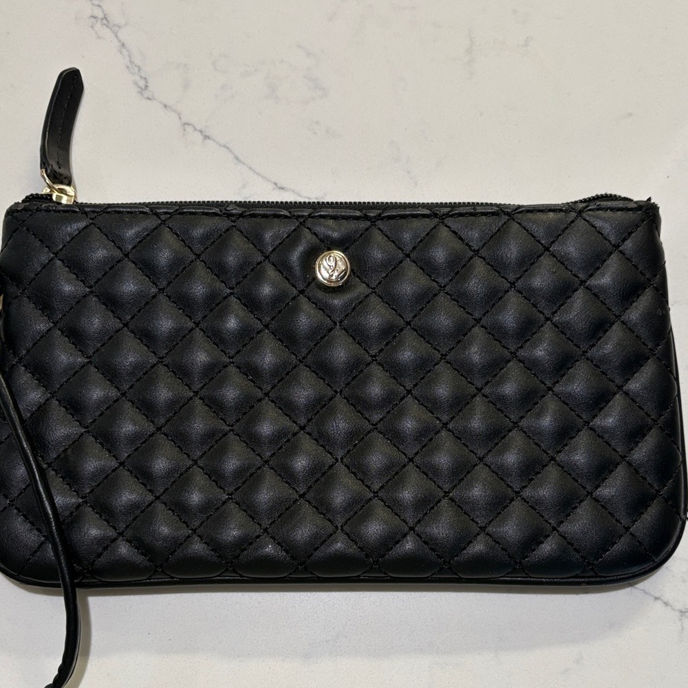 Nine West Black Quilted Wristlet